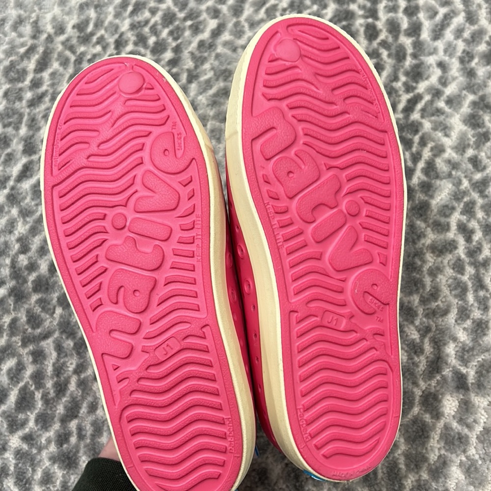 Native Shoes - Picture 3 of 7